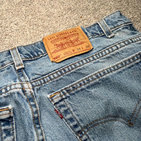 Vintage Levis 560 Jeans Mens 38x34 Medium Wash Loose Fit Tapered Leg USA - Picture 8 of 8